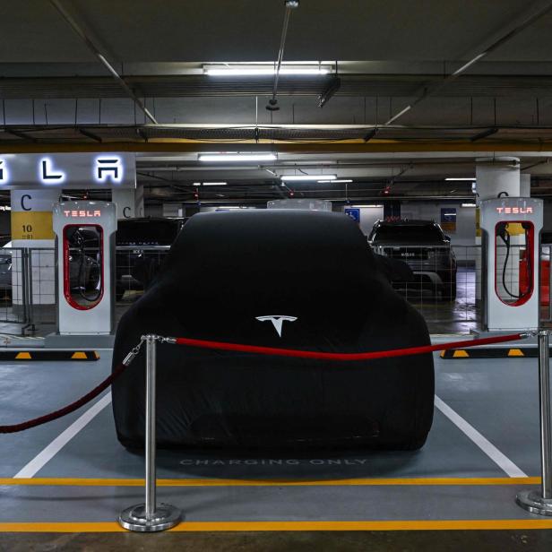 MALAYSIA-AUTOMOBILE-TESLA