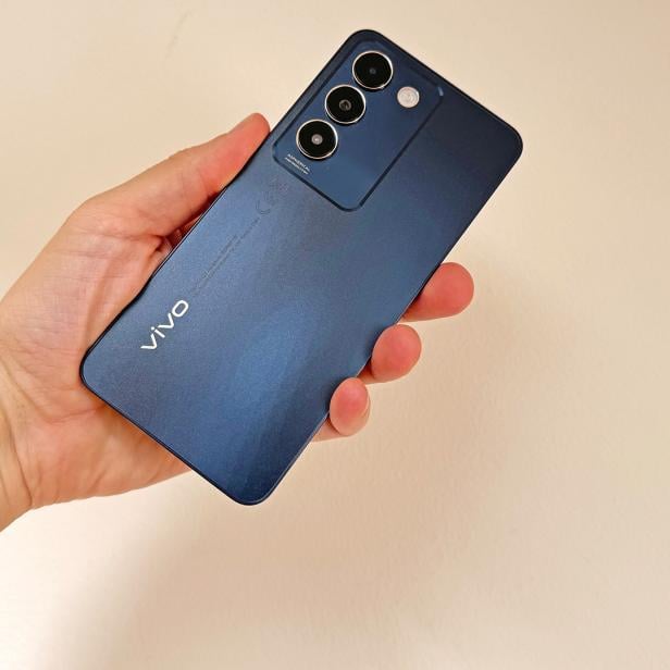 vivo-v40-se-a1ufm.jpg