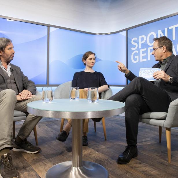 (v.l.) Michael Pammesberger, Laura Koesten und Markus Hengstschläger im Kurier-TV-Studio in Wien.