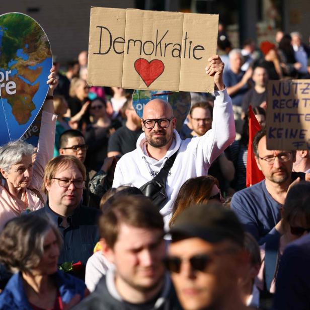 GERMANY-POLITICS-VIOLENCE-DEMO