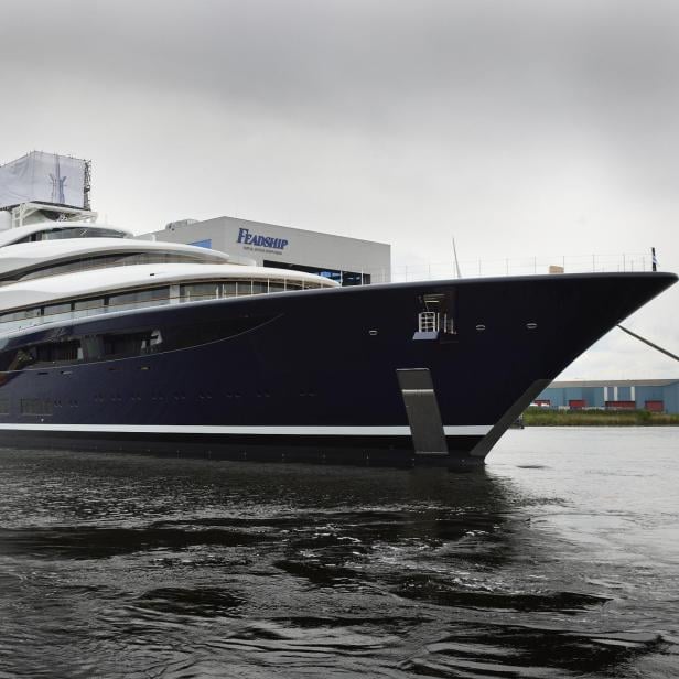 Die Superyacht fährt mit Wasserstoff. 