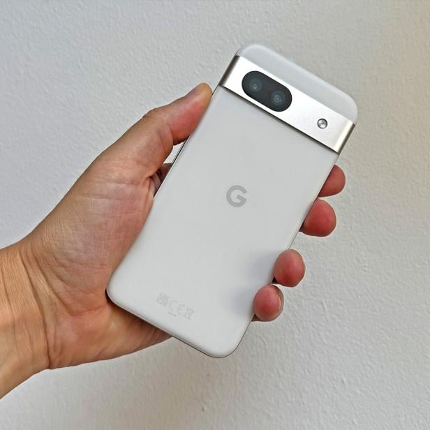 google-pixel-8a-1auf.jpg