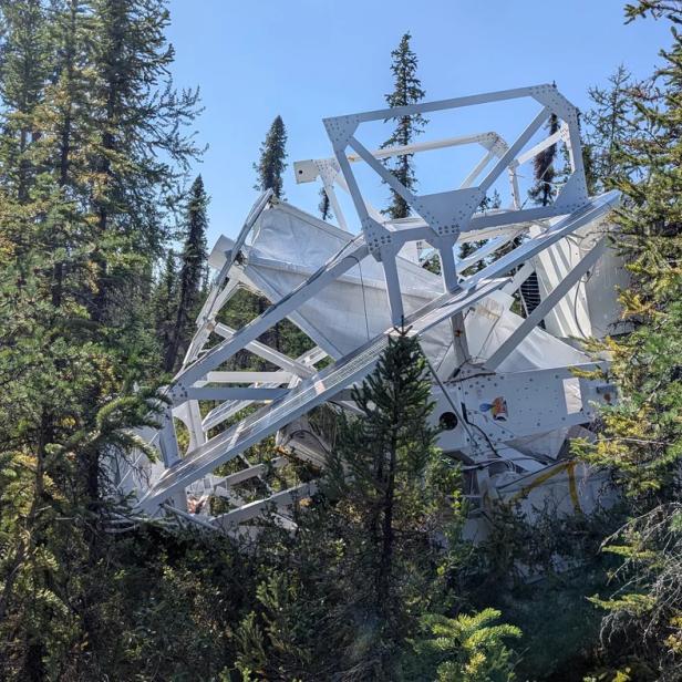 Das Sunrise III Teleskop an seiner Absturzstelle in den Northwest Territories in Kanada