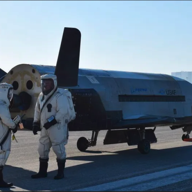 Es gibt derzeit keine Fotos von dem chinesischen Raumschiff. Im Bild ist die Boeing X-37B, die dem chinesischen Raumflugzeug ähneln könnte.