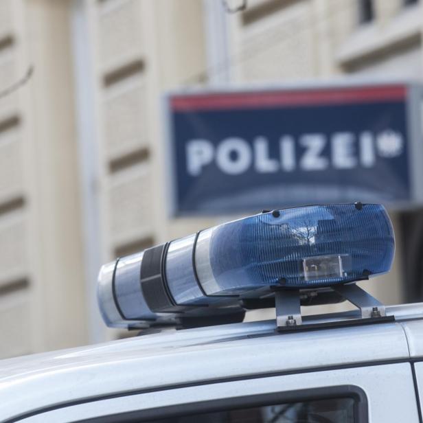 Blue light on the roof of a police car