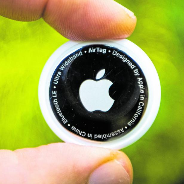 Apple enters tracking market with AirTag