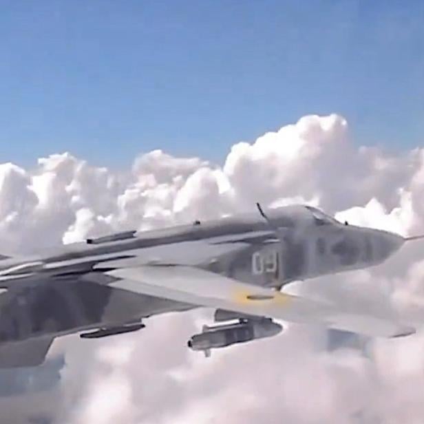 Su-24 mit neuartiger Waffe