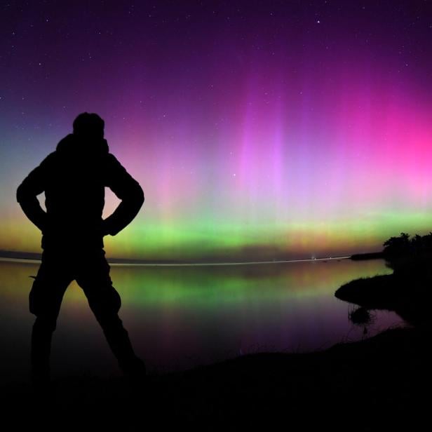 Sonnenstürme erzeugen nicht nur Polarlichter, sondern auch Plasmablasen