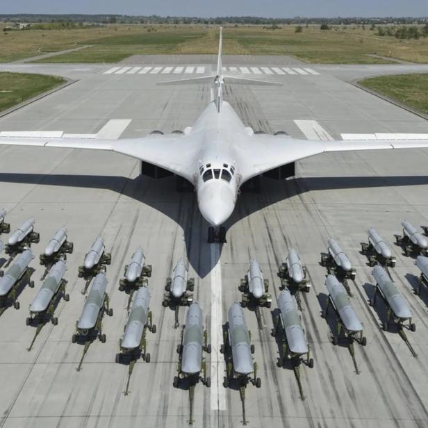 Symbolbild: Die Tu-160 wird möglicherweise in Zukunft mit Burewestnik bewaffnet werden