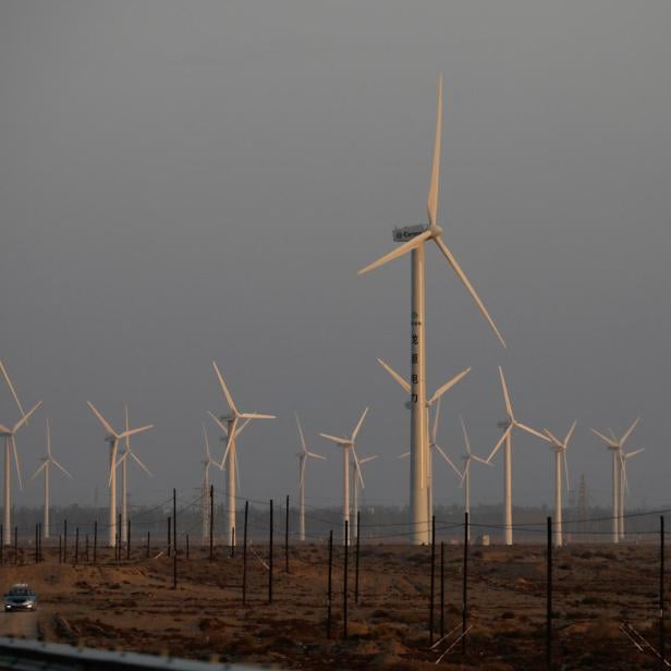 In der Gegend macht eine traditionsreiche Kohleindustrie dem Windpark Gansu Konkurrenz.