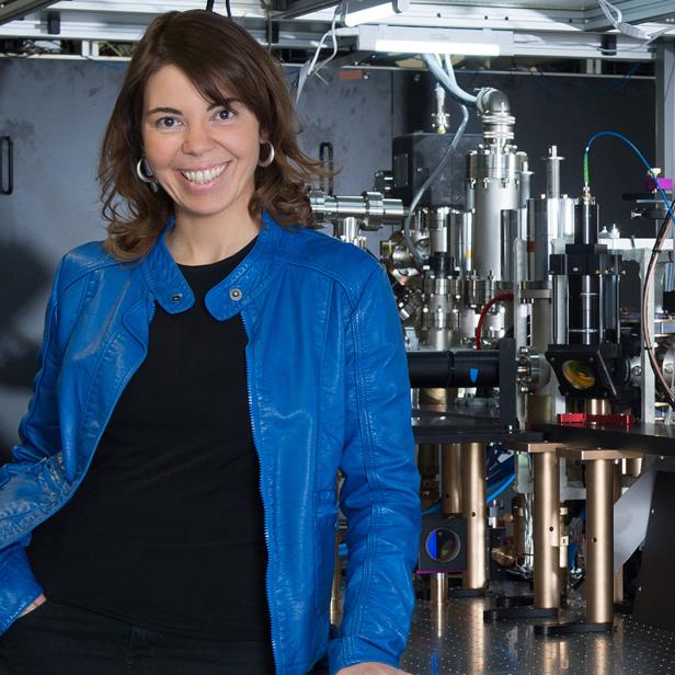 Francesca Ferlaino in ihrem Labor am Institut für Quantenoptik und Quanteninformation in Innsbruck. Dort gehört sie seit 2014 dem wissenschaftlichen Direktorium an.