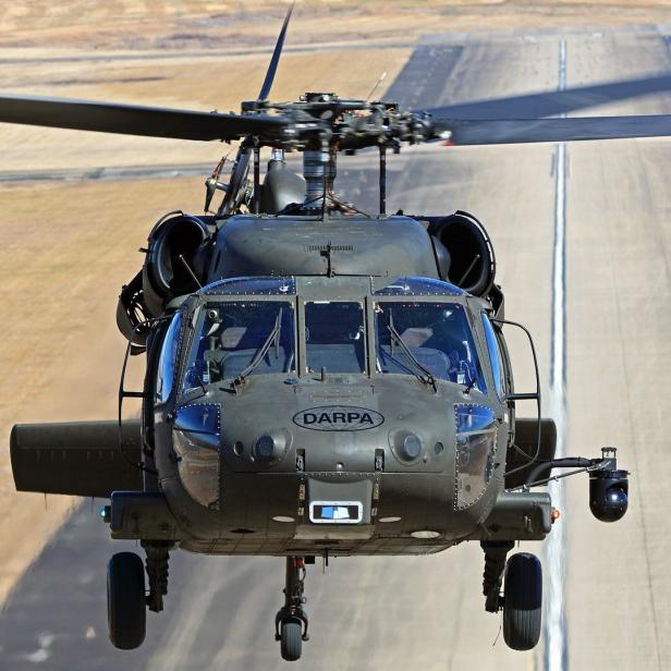 Black Hawk Hubschrauber fliegen bald ohne Piloten