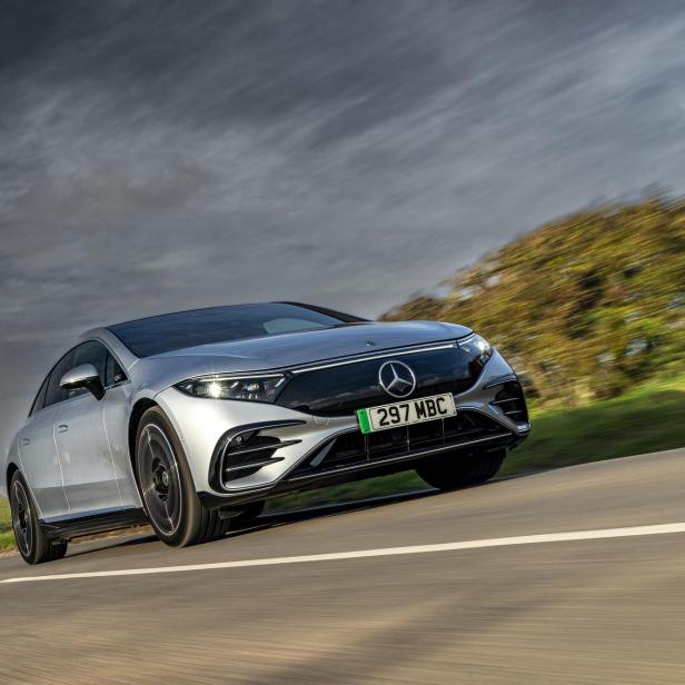 Solarlack von Mercedes soll Elektroautos mehr Reichweite geben