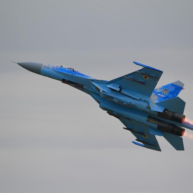 Ukrainische Su-27 zeigt "Hammer-Wurf" aus Cockpit-Perspektive (Symbolbild)