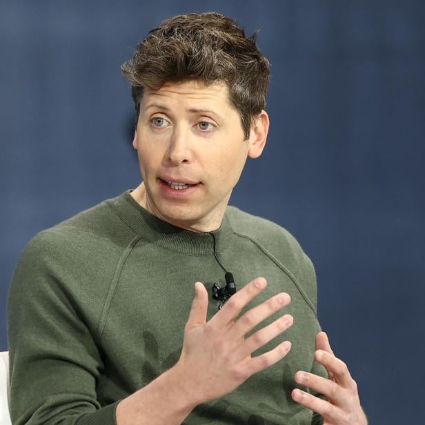 US-NEW-YORK-TIMES-HOLDS-ANNUAL-DEALBOOK-SUMMIT