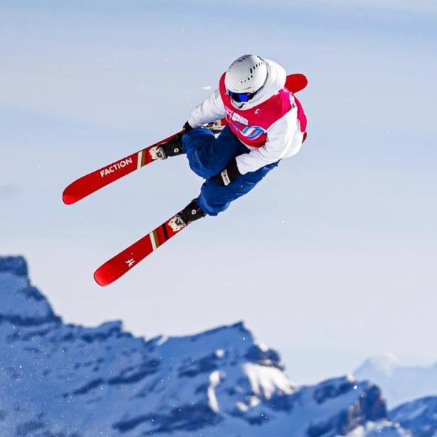 Freeskier wie Matej Svancer sind bei „Big Air“ in der Luft. Forscher steuern Algorithmen zur Leistungsanalyse bei.