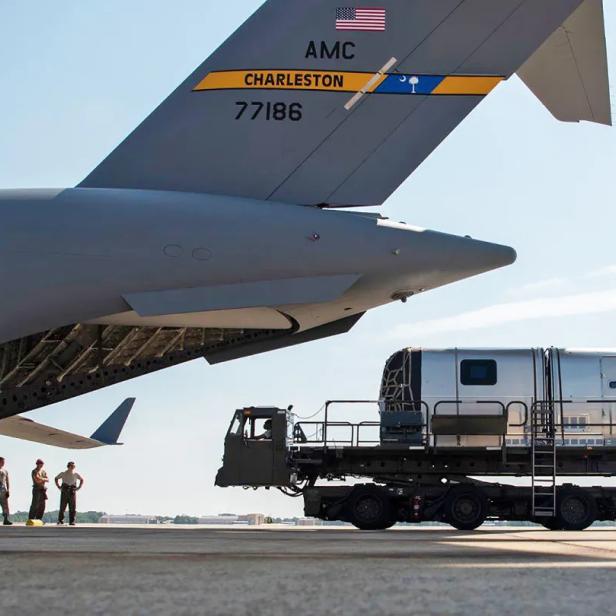 "Silver Bullet" wird in eine C-17 geladen