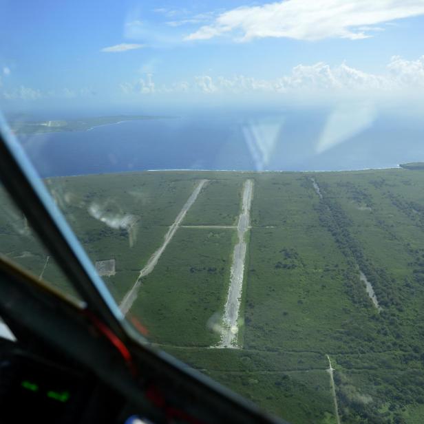 Die alten Lande- und Startbahnen auf Tinian