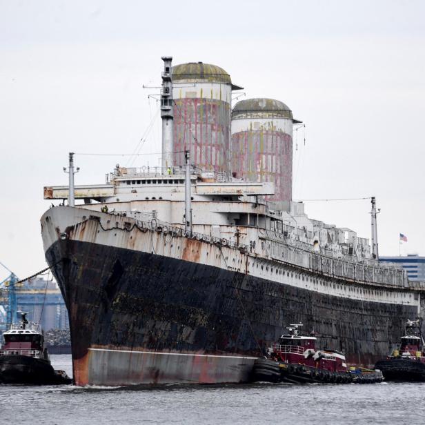 Altes Kreuzfahrtschiff wird zu gigantischem künstlichem Riff