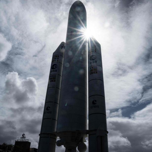 FRANCE-OVERSEAS-SPACE-ESA-ARIANE 5