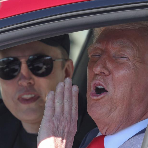 US President Donald Trump und Elon Musk in einem Tesla