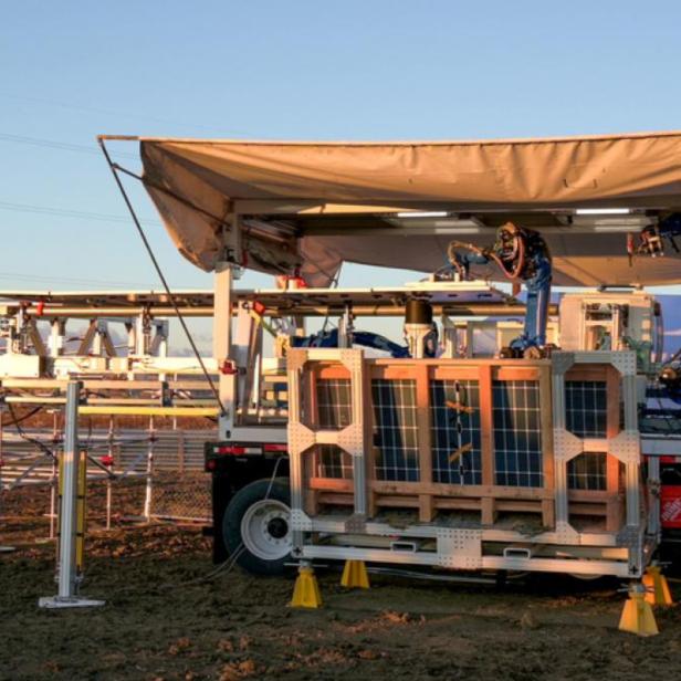 Fertigungsanlage "Sunrise" von Charge Robotics