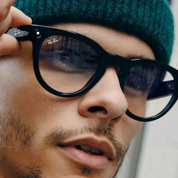 Meta kooperiert bei seinen Smart Glasses mit Ray-Ban und Oakley.