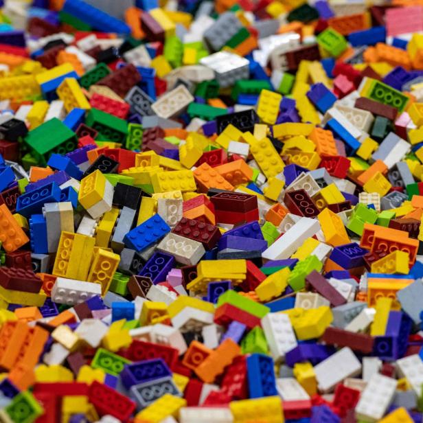 bunte rechteckige Legosteine