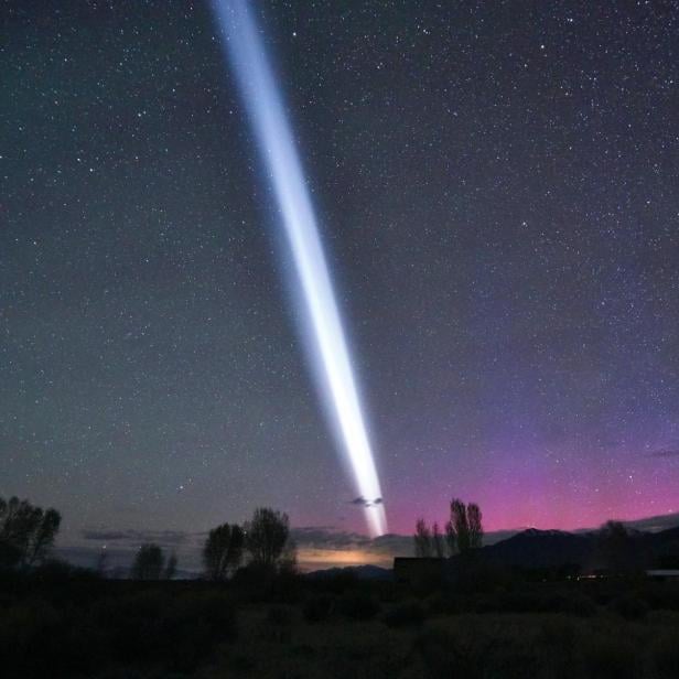 Dieser Schnappschuss des Lichtphänomens gelang Mike Lewinski um 23.26h Ortszeit in Crestone, Colorado. 