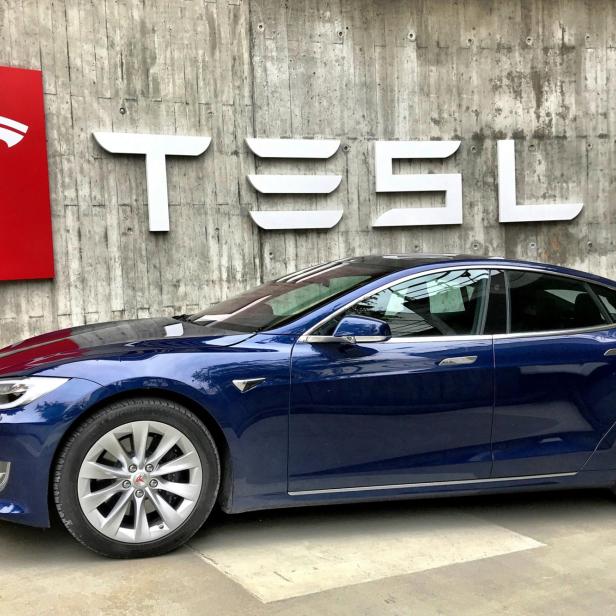 Symbolbild Tesla 