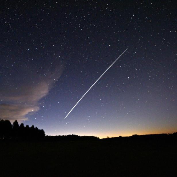 URUGUAY-SPACE-SPACEX-SATELLITE-STARLINK