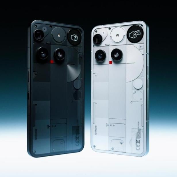 Mit dem Nothing Phone 3 kann man auch Schere, Stein, Papier spielen.