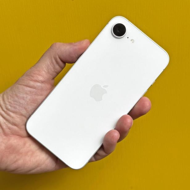 Beim Amazon Prime Day gibt es das neue iPhone 16e mit Rabatt. 