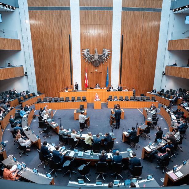 Blick in den Plenarsaal im Rahmen einer Sitzung des Nationalrates im Juli 2025