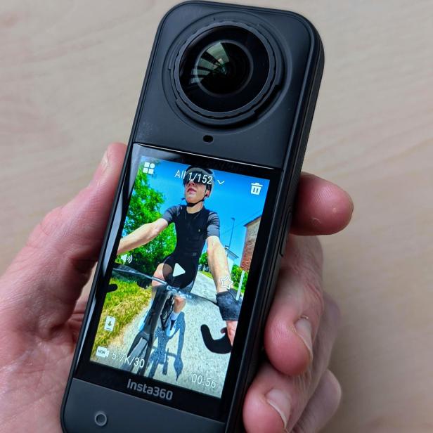 Insta360 X5