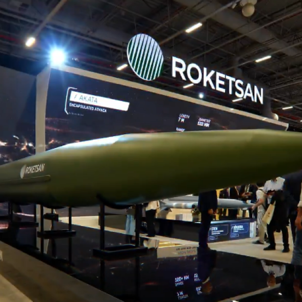Die Tayfun Block 4 auf der IDEF in Istanbul 