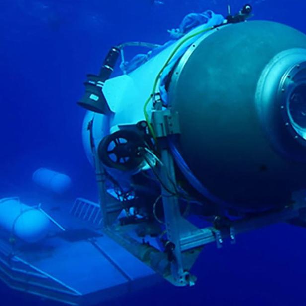 FILES-US-CANADA-SUBMERSIBLE-ACCIDENT
