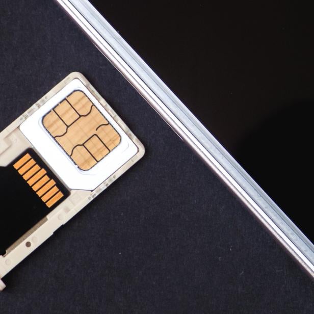 Wie man eine SIM-Karte in eine eSIM umwandelt