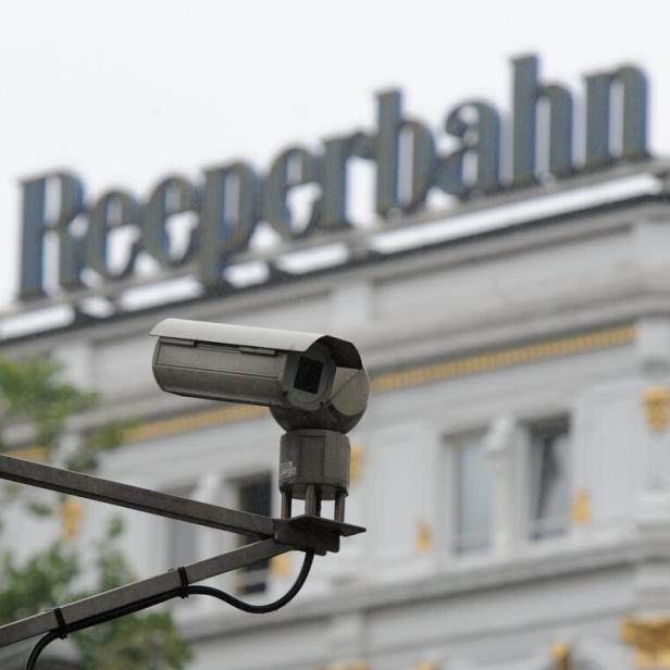 Videokamera auf der Reeperbahn.