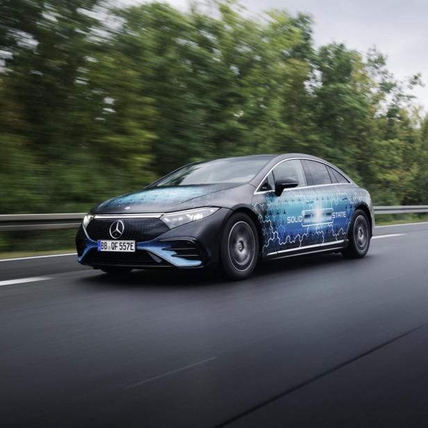 Mercedes EQS auf dem Weg nach Malmö.