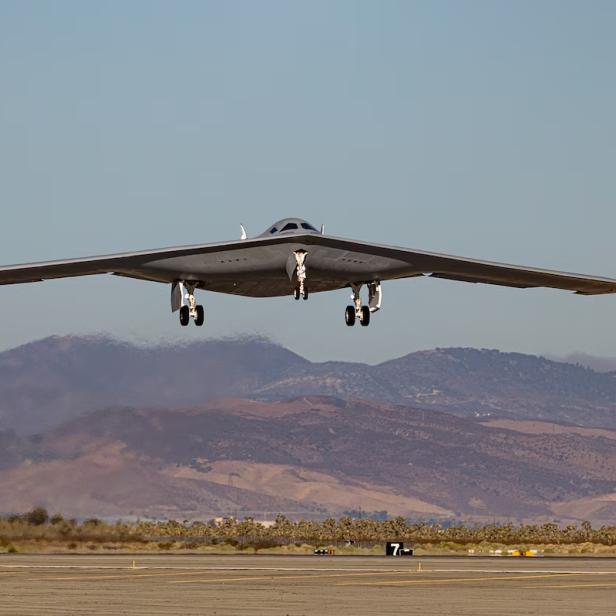 Der Flug des 2. B-21 Raider.