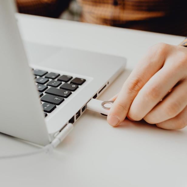 Was passiert, wenn man ein USB-Gerät nicht sicher entfernt?