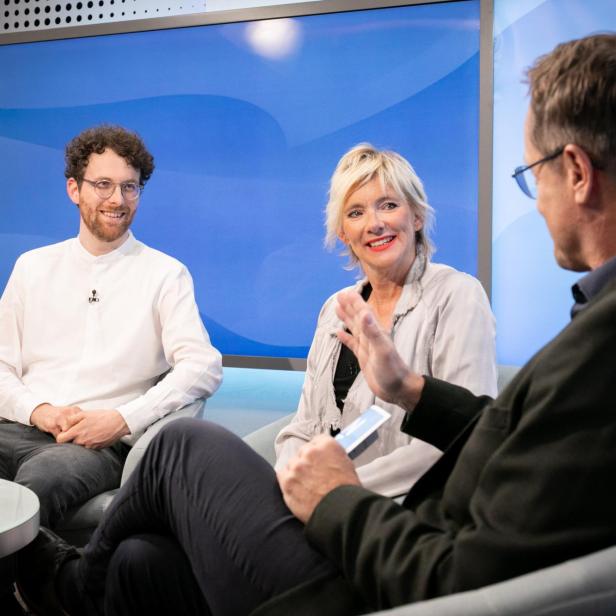 Jan Maly, Nina Hoppe und Markus Hengstschläger im KurierTV-Studio.
