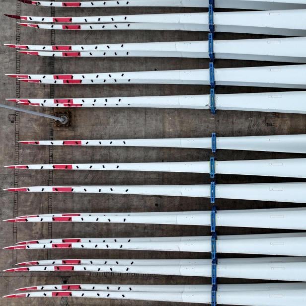 Rotorenblätter von Windkraftanlagen.