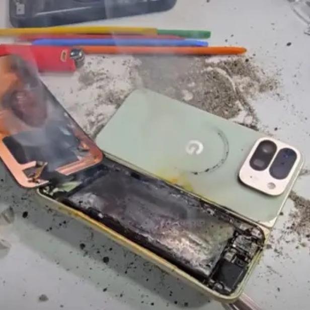 Das explodierte Google Pixel 10 Pro Fold.