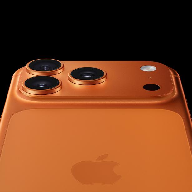 Im Bild ist ein iPhone 17 Pro zu sehen. Diese 6 Neuerungen werden vom iPhone 18 erwartet