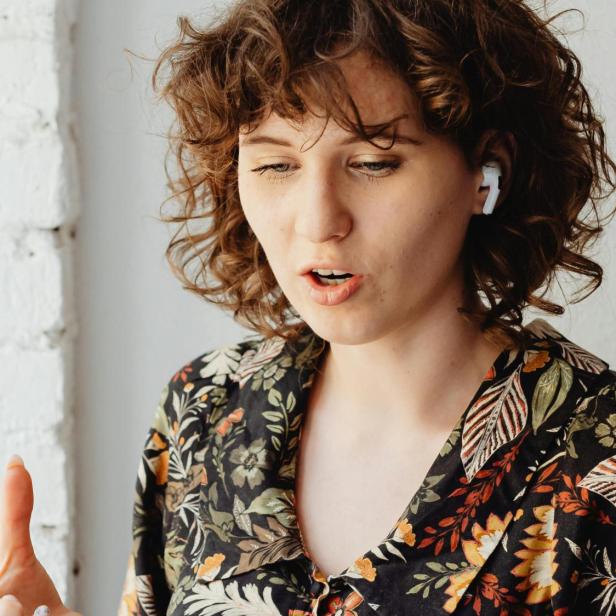 Apple bringt AirPods-Live-Übersetzung in die EU: Wir haben es ausprobiert