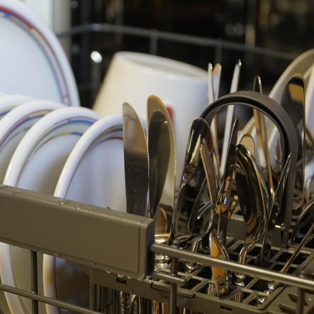 Geschirr in der Spülmaschine.
