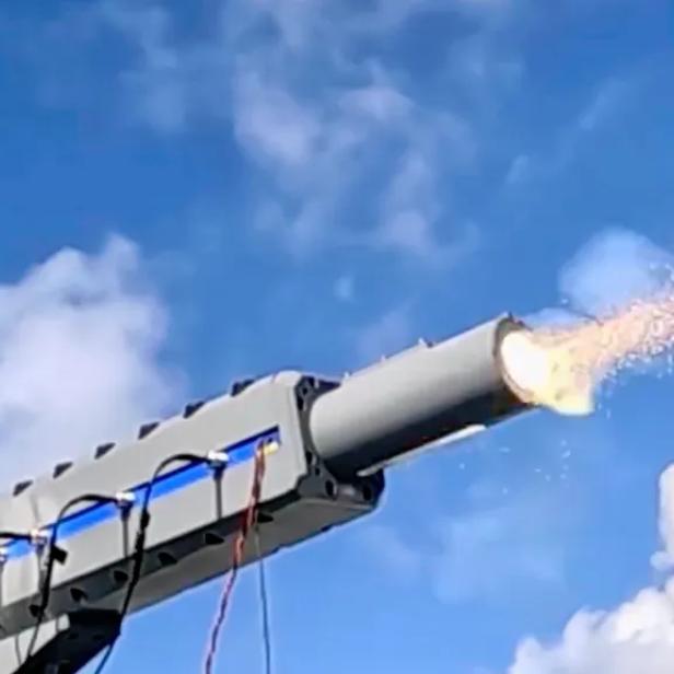 Japans Railgun beim Feuern