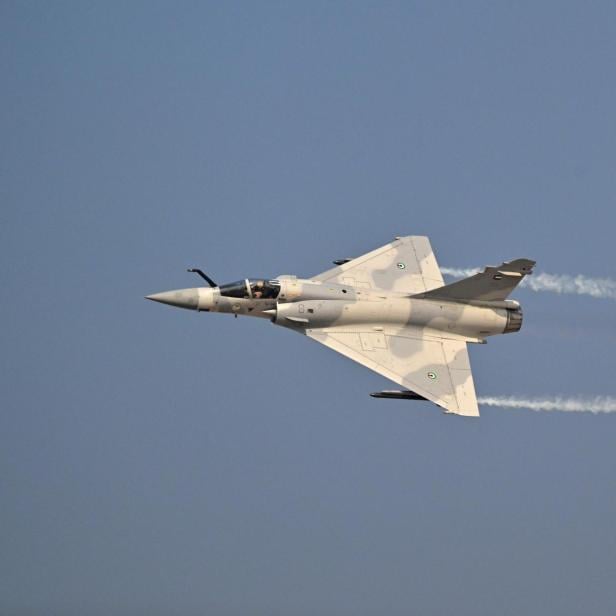 Symbolbild: Eine Mirage 2000 bei einer Flugshow